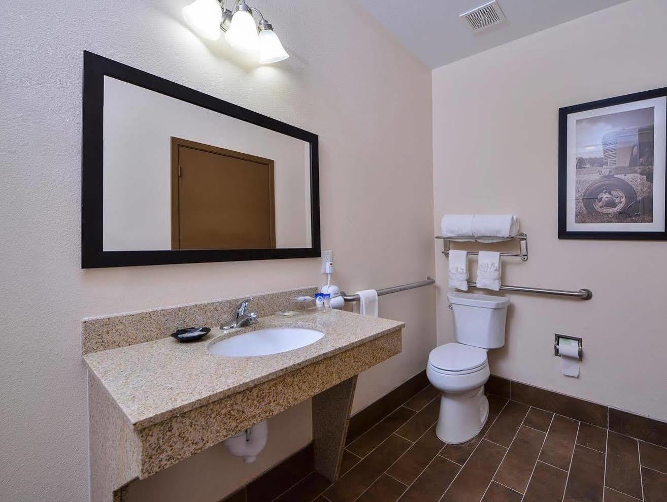 Americas Best Value Inn & Suites Cuero Exterior foto